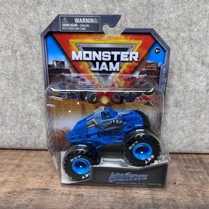 Monster Jam Megalodon Shark 1:64‎ Diecast Training Truck Chase NEW Series 40